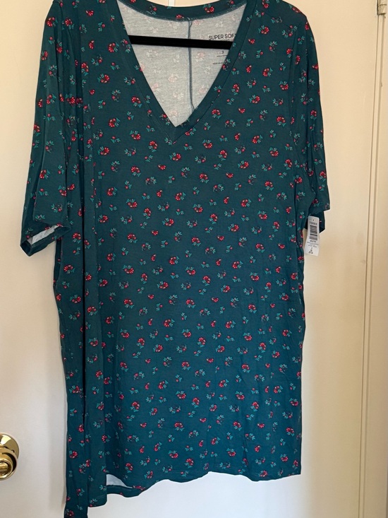 torrid Tops - torrid super soft Teal V-Neck Short Sleeve Shirt with Red Floral Print